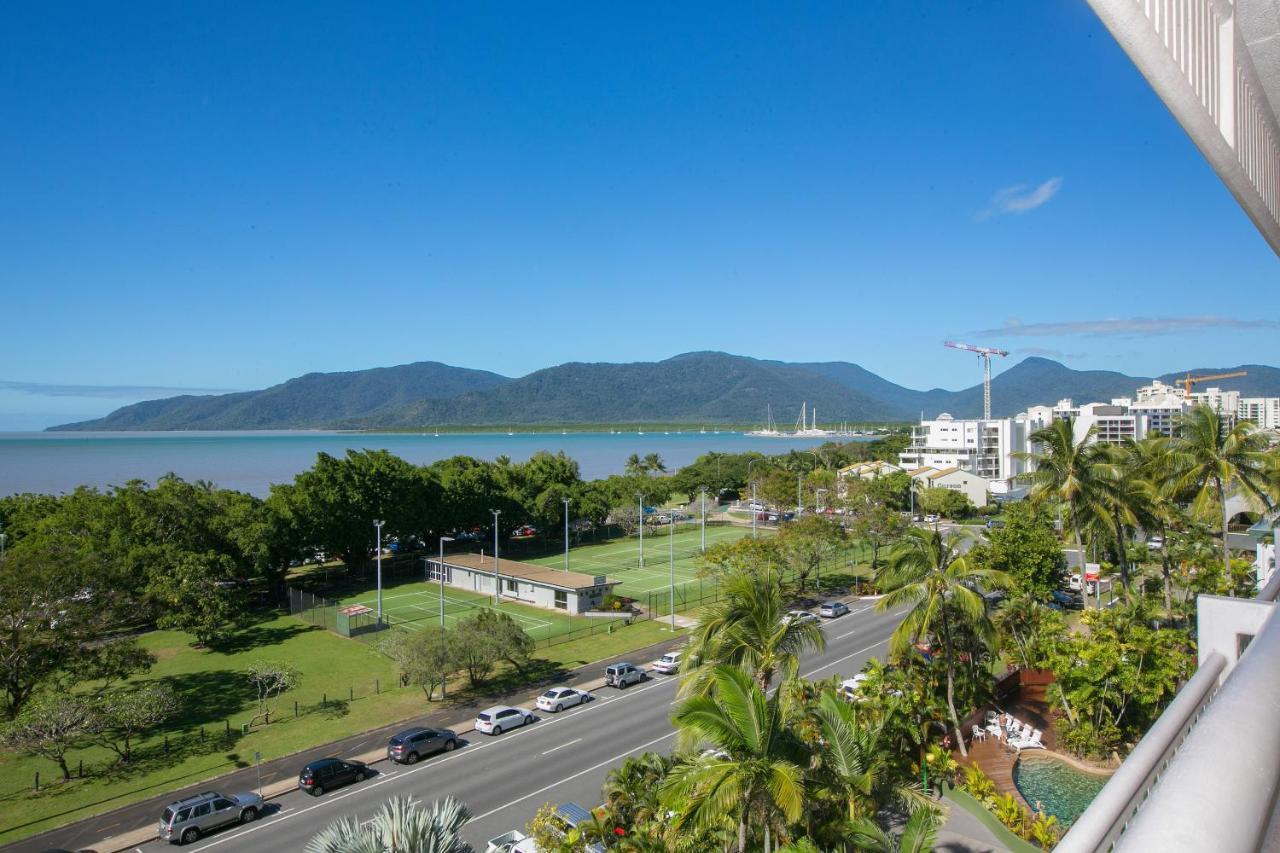 Cairns Luxury Seafront Apartment Экстерьер фото